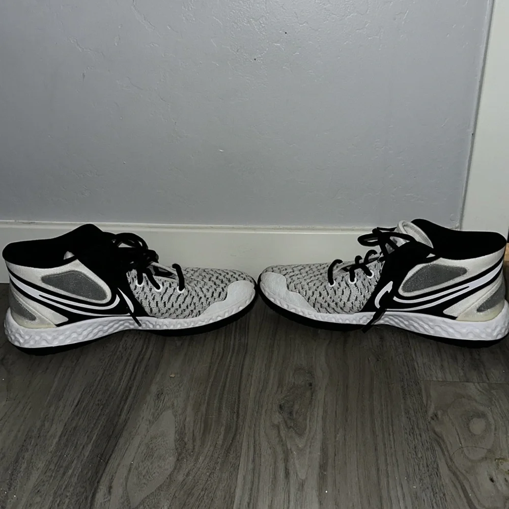 Nike Men's Size 9.5 KD Trey 5 VIII Basketball Shoes - Picture 4 of 6